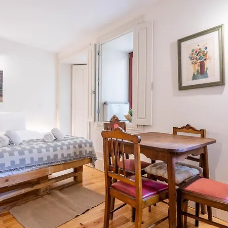 Taipas Tranquility: Cozy T0 By Lovelystay *